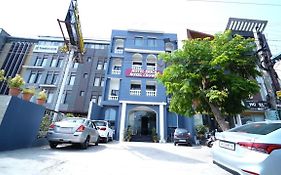 Hotel Erica Royal Crown